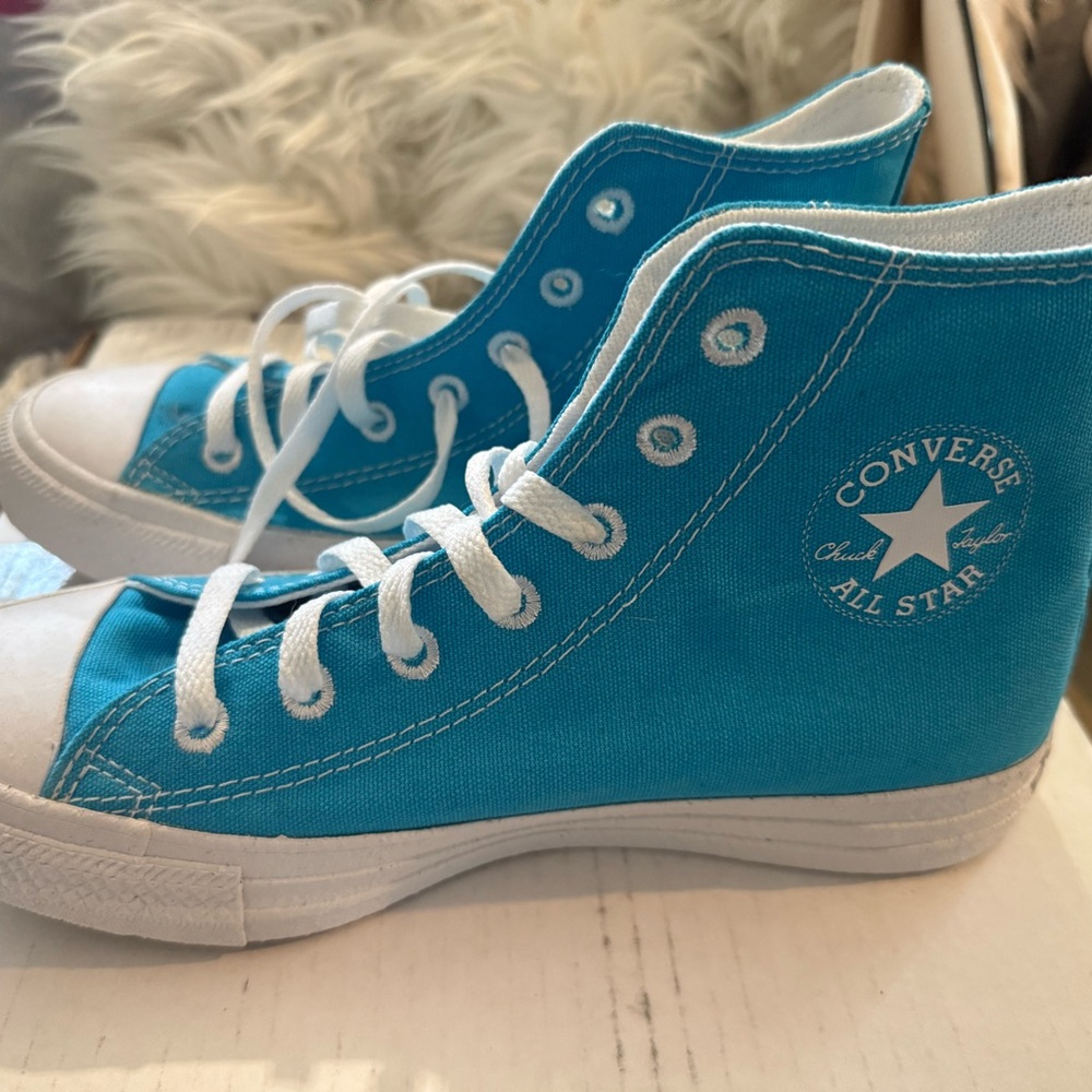 Converse 'Blue High-Top Sneakers